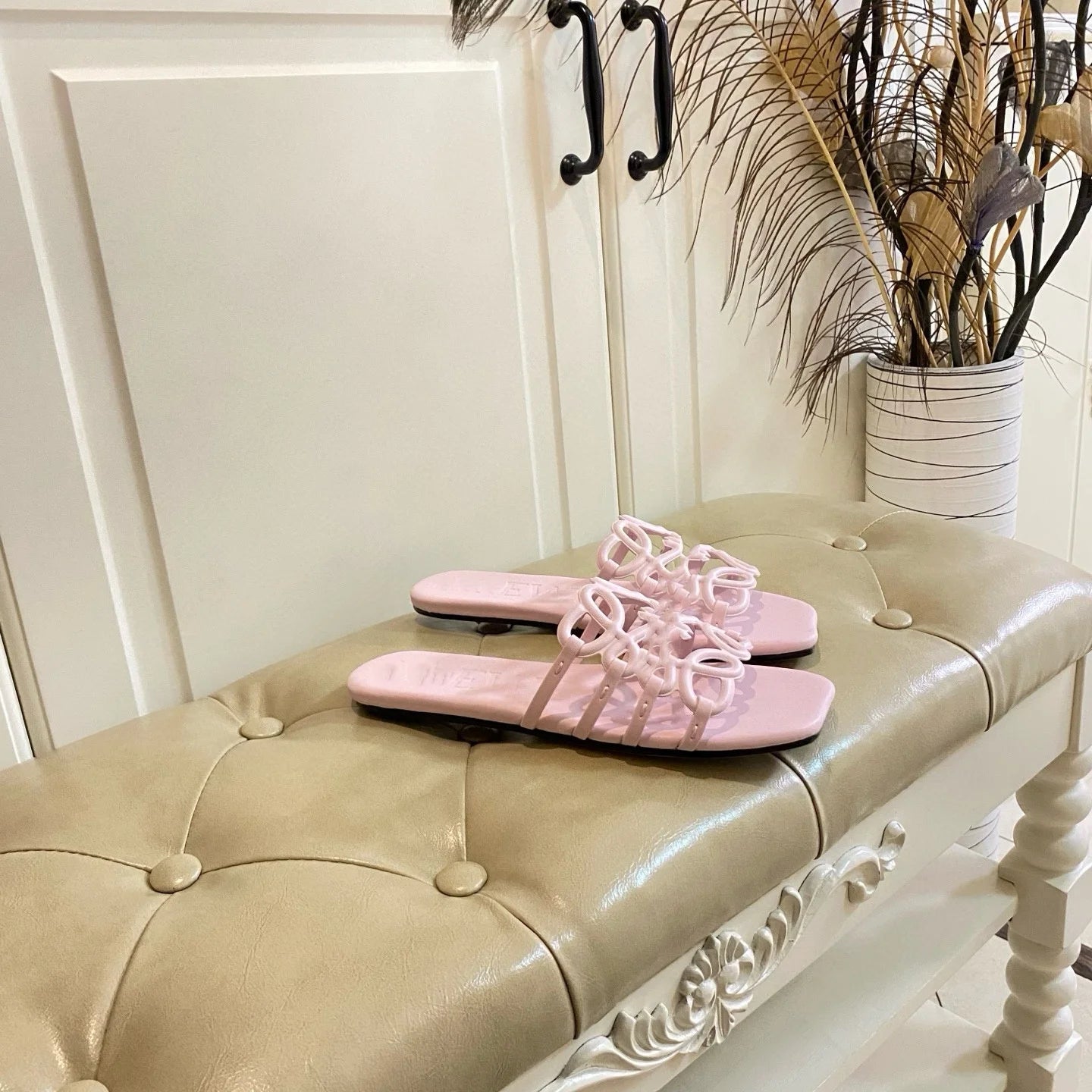 Flat Flip-Flops Sandals