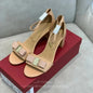 Summer leather sandals with thick heels