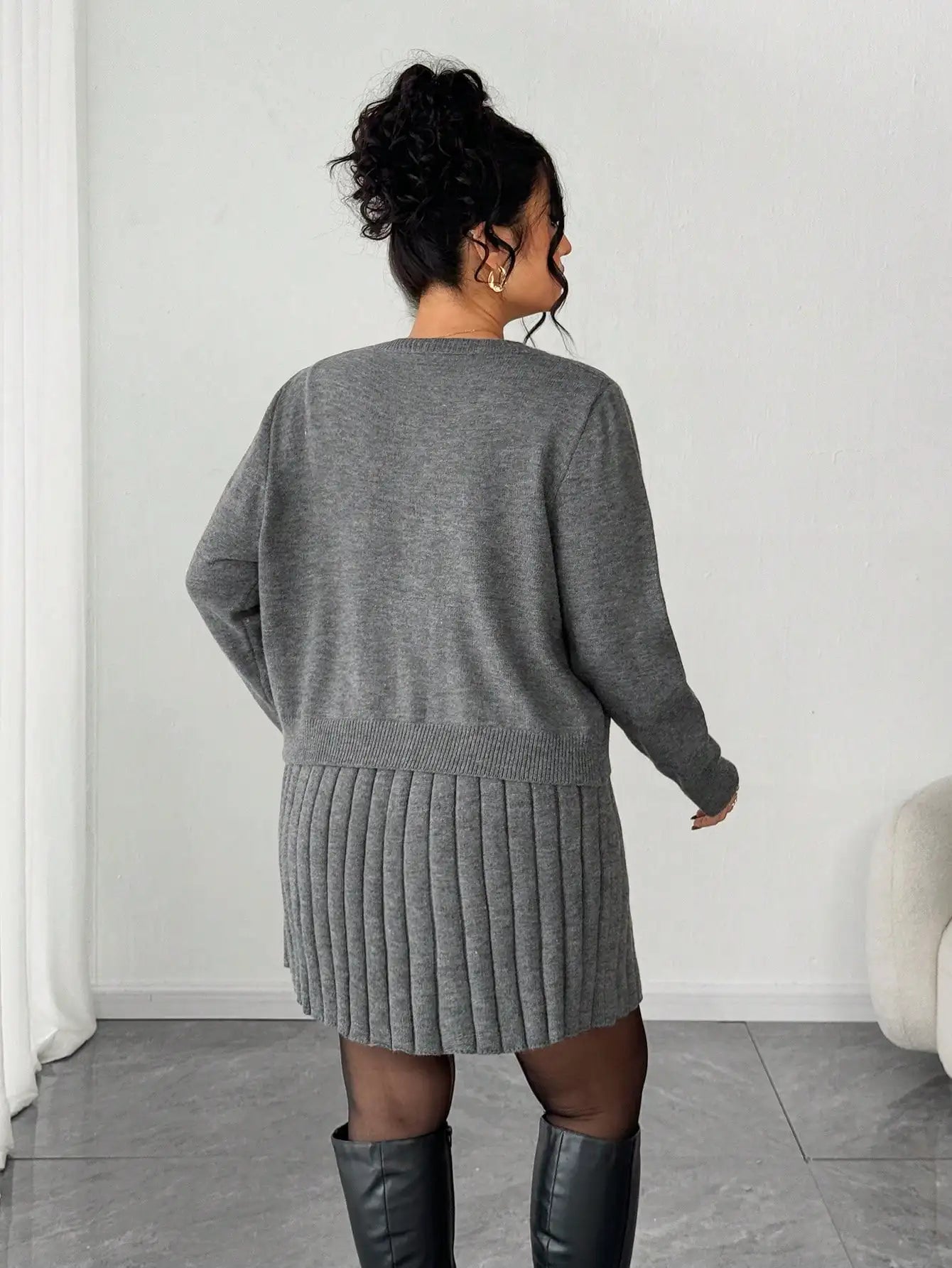 Gray Knit Pleated Skirt Set with Bow-Trimmed Cardigan, Loose Fit