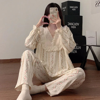 Women`s Lace Flower 2 Piece Pajamas Set V-neck Ruffled Nightwear Clothes