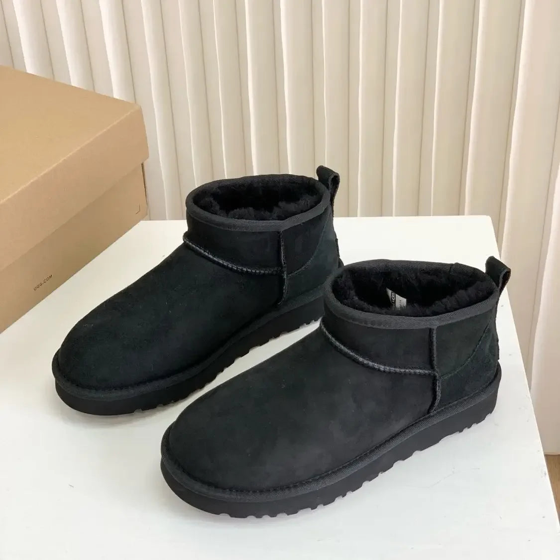 Womens Fur Slippers Uggs