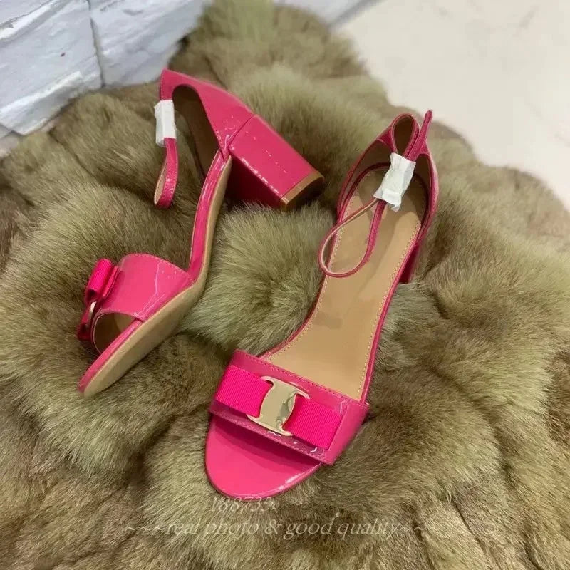 Summer leather sandals with thick heels